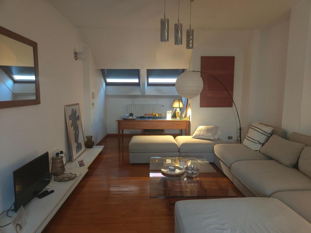 Grande Apartamento, Centro Di Asti Apartment Bagian luar foto